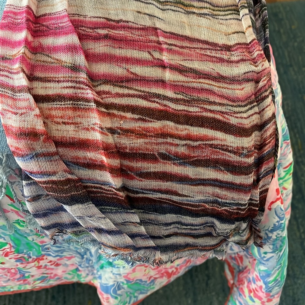 Scarves/Wraps - Picture 2 of 5